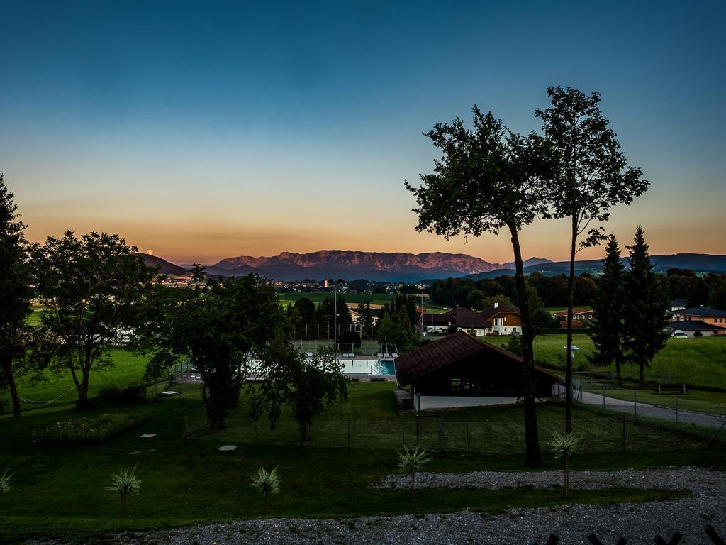 Siri'S Einkehr Hotell Sankt Georgen im Attergau Eksteriør bilde